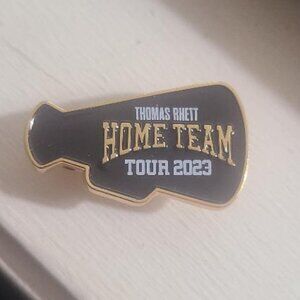 🎵 Thomas Rhett 2023 Concert Lapel Jacket Pin